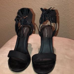 Michael Antonio Black Tying Heels Size 9